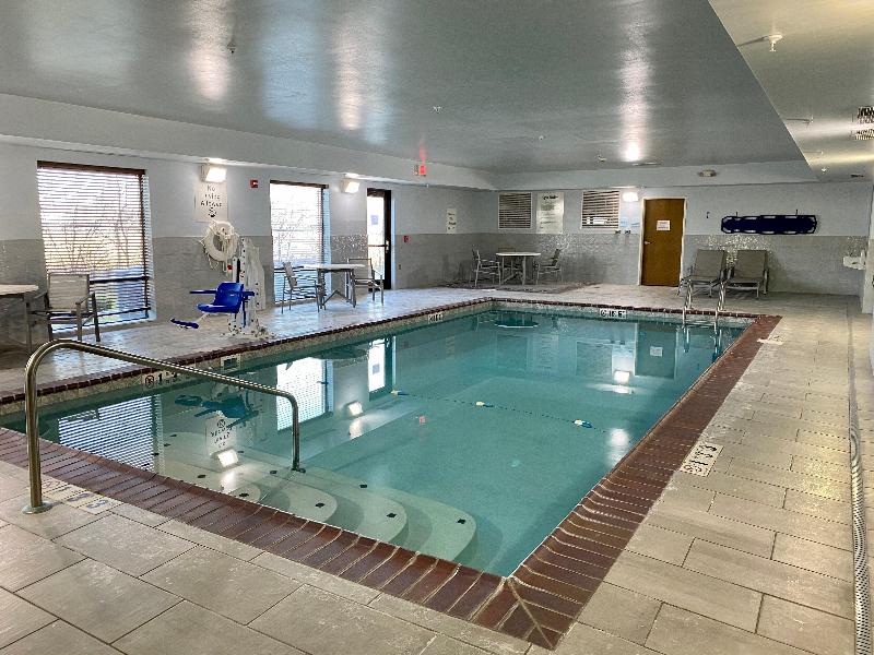 Holiday Inn Express and Suites Sidney image