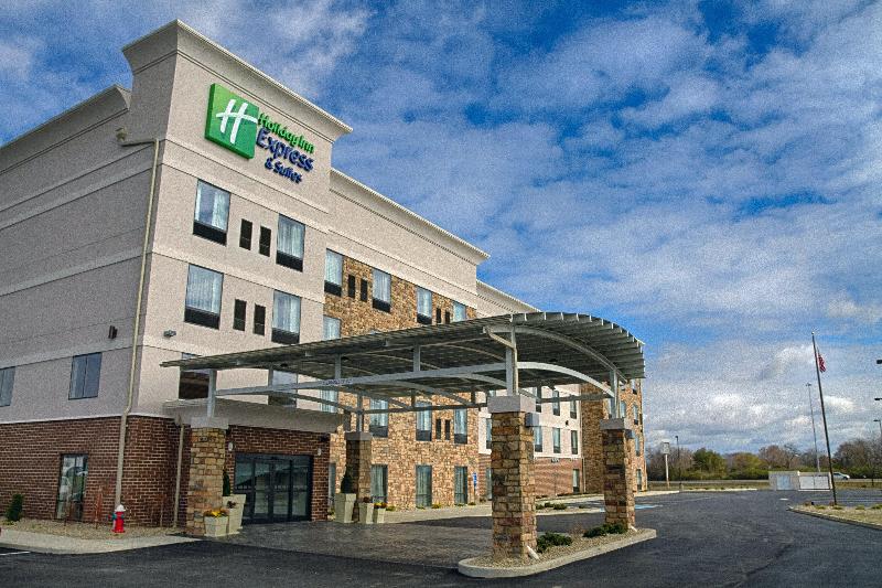 Holiday Inn Express and Suites Sidney image