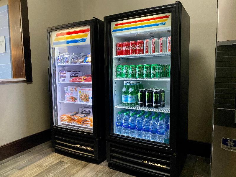 Holiday Inn Express and Suites Sidney image