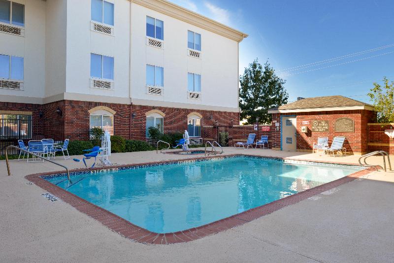 Holiday Inn Express and Suites Abilene Mall South