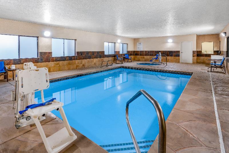 Holiday Inn Express and Suites Albuquerque N. Ball