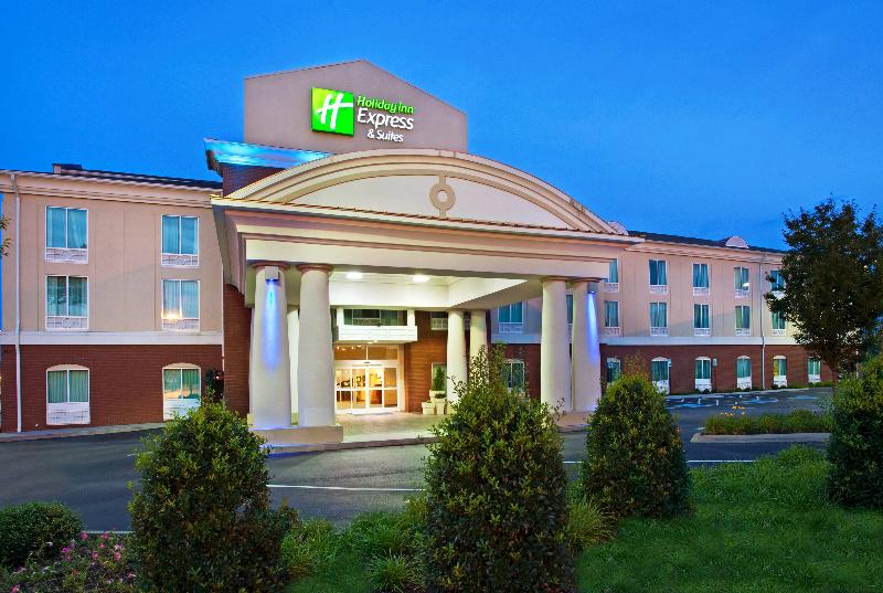Holiday Inn Express and Suites Lenoir City Knoxvil image
