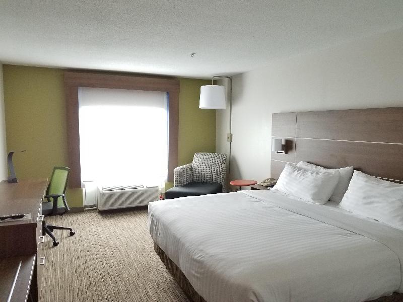 Holiday Inn Express and Suites Lenoir City Knoxvil image