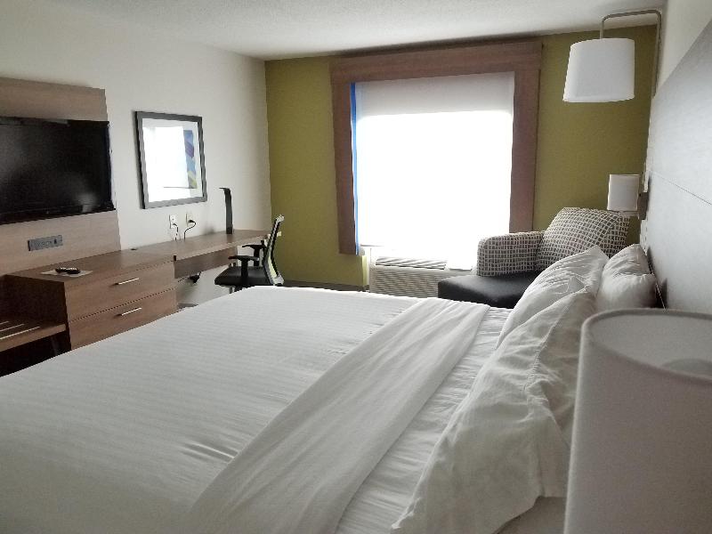 Holiday Inn Express and Suites Lenoir City Knoxvil image