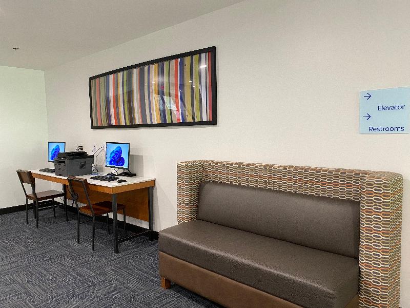 Holiday Inn Express & Suites Logansport image