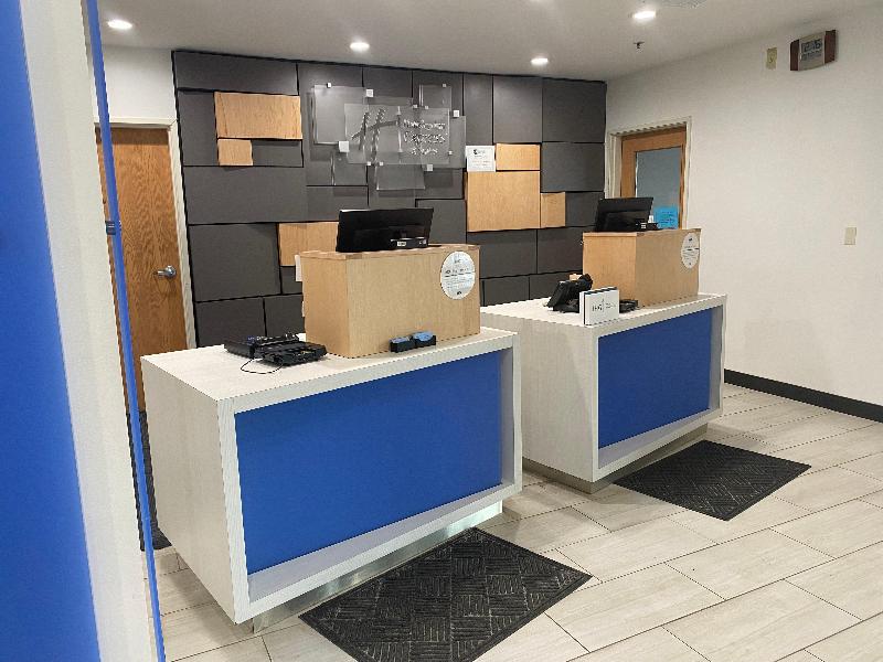 Holiday Inn Express & Suites Logansport image