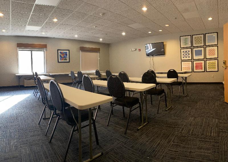 Holiday Inn Express & Suites Logansport image