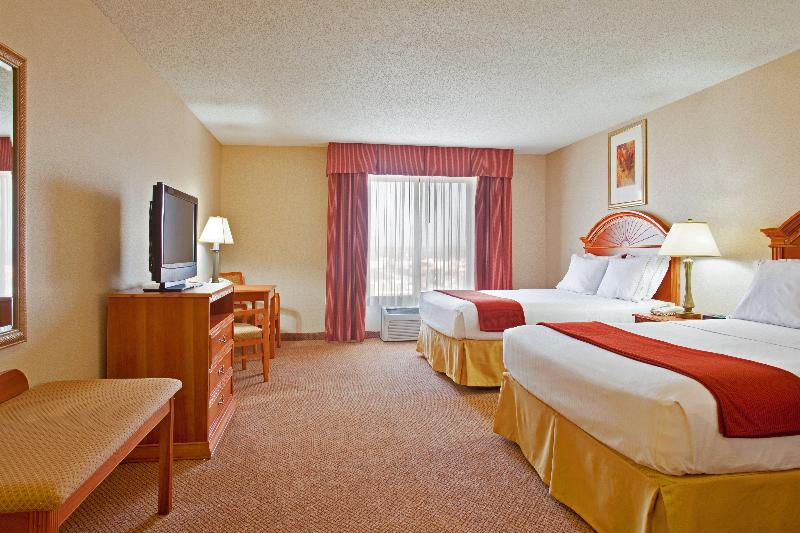Holiday Inn Express & Suites Logansport image