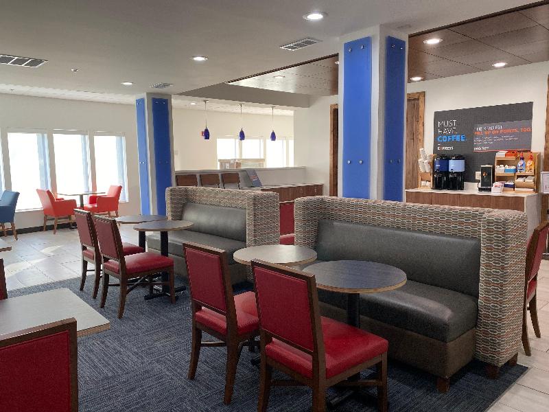 Holiday Inn Express & Suites Logansport image