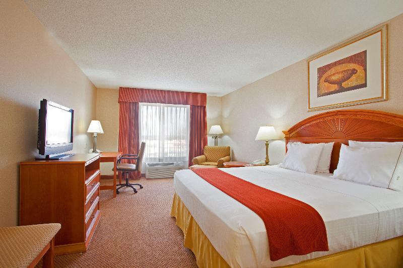 Holiday Inn Express & Suites Logansport image