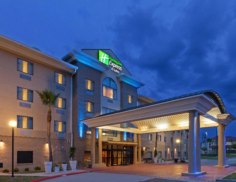 Holiday Inn Express & Suites Laredo-Event Center