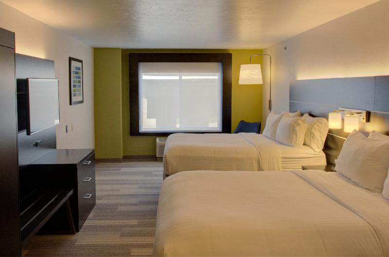 Holiday Inn Express & Suites Le Mars By IHG photo 11