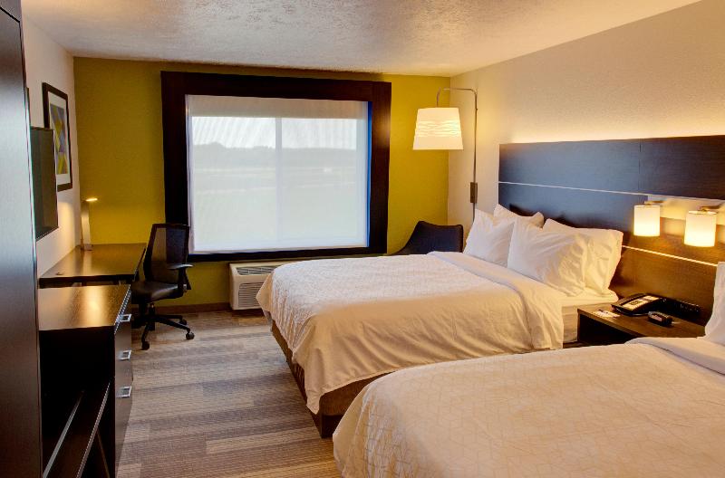Holiday Inn Express & Suites Le Mars By IHG photo 15