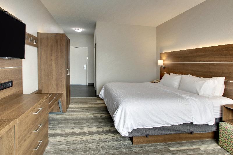 Holiday Inn Express & Suites Laurel By IHG image