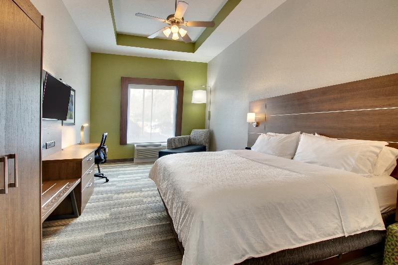 Holiday Inn Express & Suites Laurel By IHG image