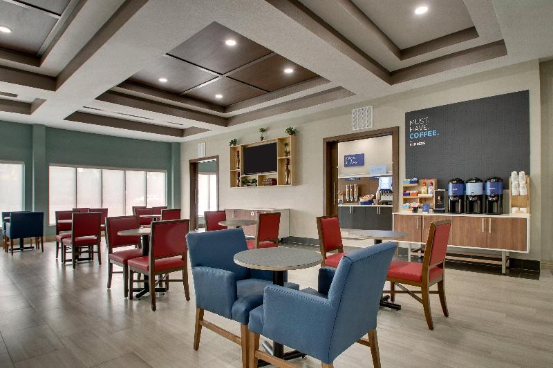 Holiday Inn Express & Suites Laurel By IHG image