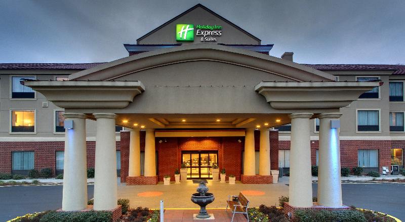 Holiday Inn Express & Suites Laurel By IHG image