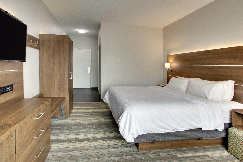 Holiday Inn Express & Suites Laurel By IHG image