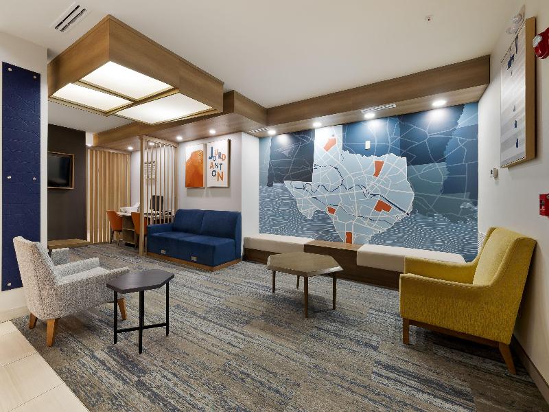 Holiday Inn Express and Suites Jourdanton Pleasant