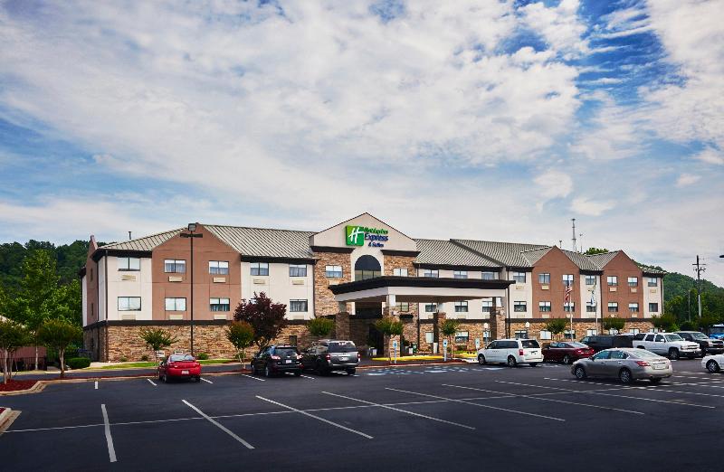 Holiday Inn Express and Suites Birmingham South Pe