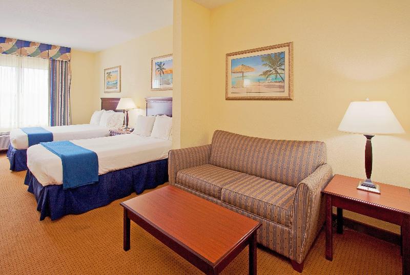 Holiday Inn Express and Suites Panama City Tyndall