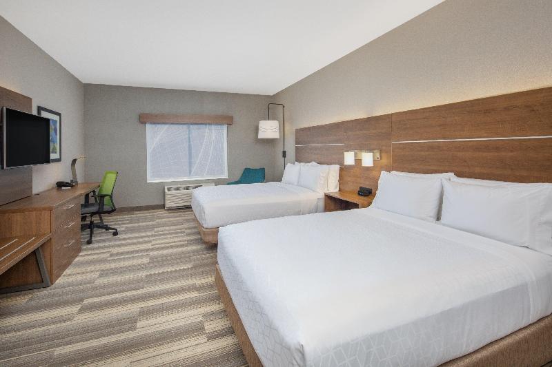 Holiday Inn Express and Suites Surprise photo 13