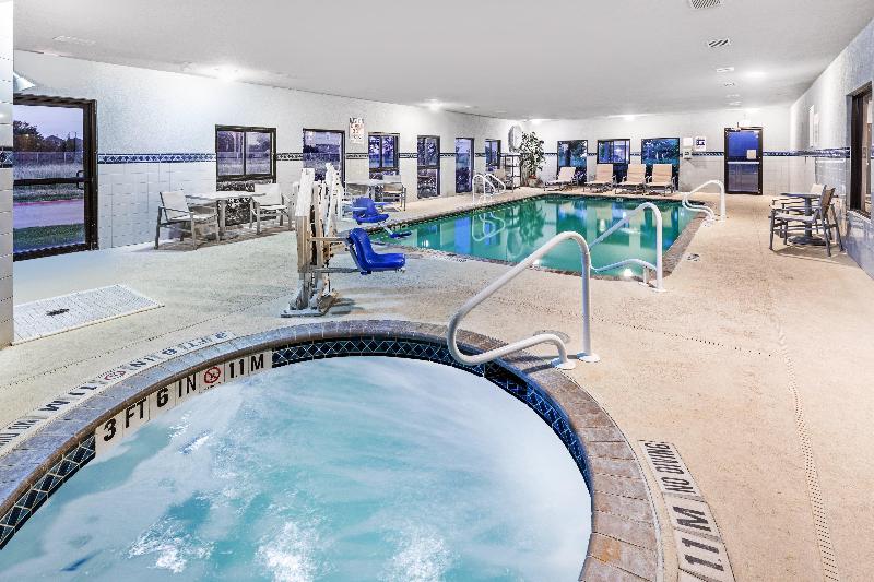 Holiday Inn Express & Suites Austin Ne - Hutto IHG image