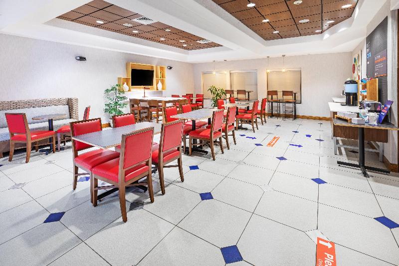 Holiday Inn Express & Suites Austin Ne - Hutto IHG image