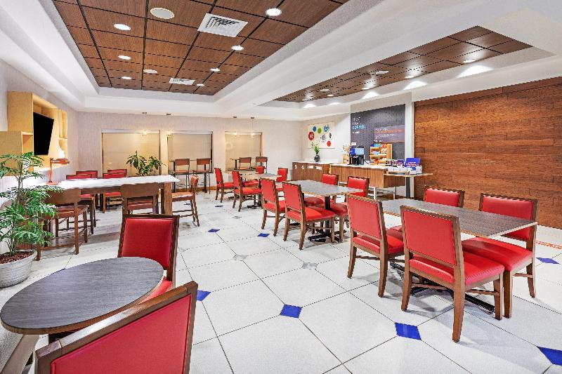 Holiday Inn Express & Suites Austin Ne - Hutto IHG image