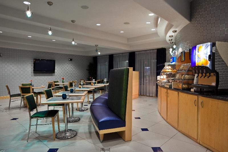 Holiday Inn Express & Suites Austin Ne - Hutto IHG image