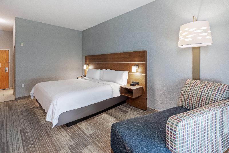 Holiday Inn Express & Suites Austin Ne - Hutto IHG image