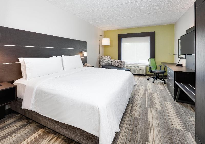 Holiday Inn Express and Suites Dublin an IHG hotel image