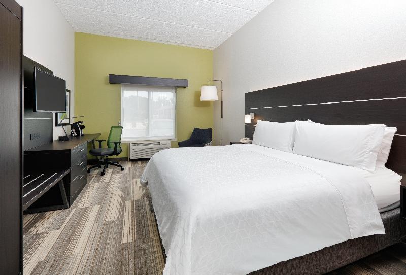 Holiday Inn Express and Suites Dublin an IHG hotel image