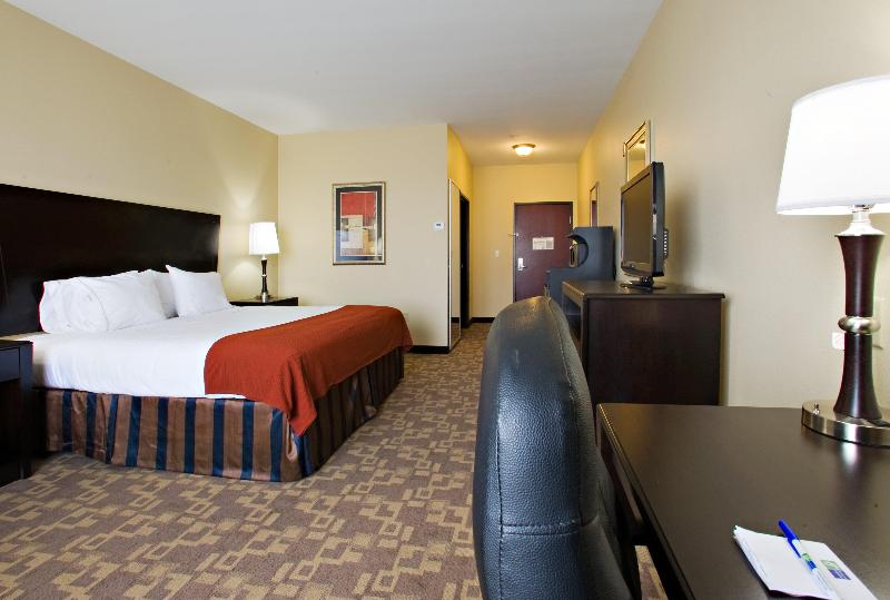 Holiday Inn Express and Suites Snyder image