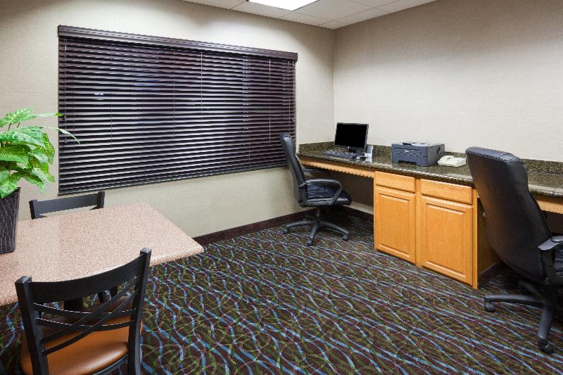 Holiday Inn Express & Suites Aberdeen By IHG image