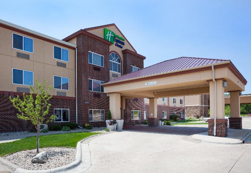Holiday Inn Express & Suites Aberdeen By IHG image