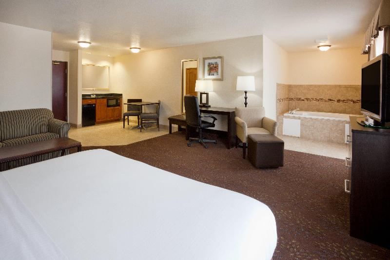 Holiday Inn Express & Suites Aberdeen By IHG photo 16