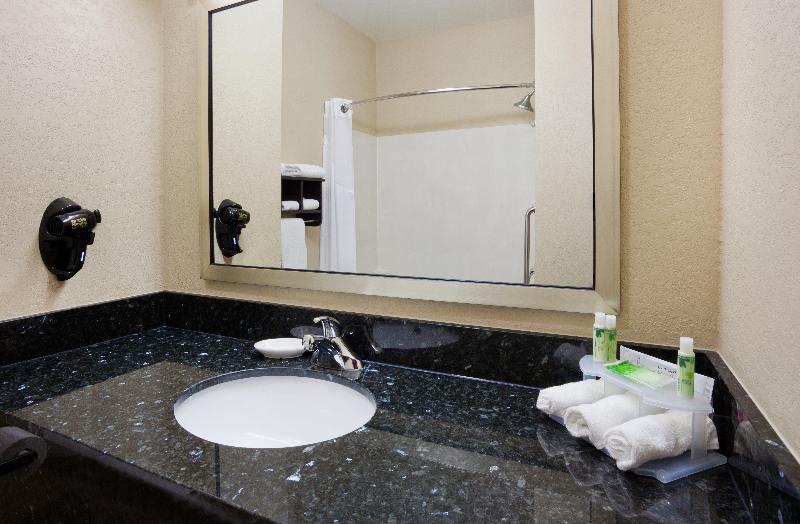 Holiday Inn Express & Suites Aberdeen By IHG photo 21
