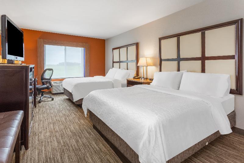 Holiday Inn Express and Suites Albert Lea I 35 photo 7