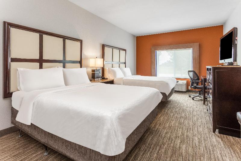 Holiday Inn Express and Suites Albert Lea I 35 photo 22