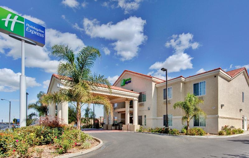 Holiday Inn Express Delano Hwy 99 image