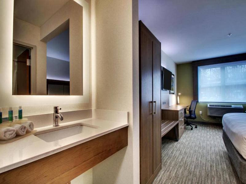 Holiday Inn Express Durham UNH image