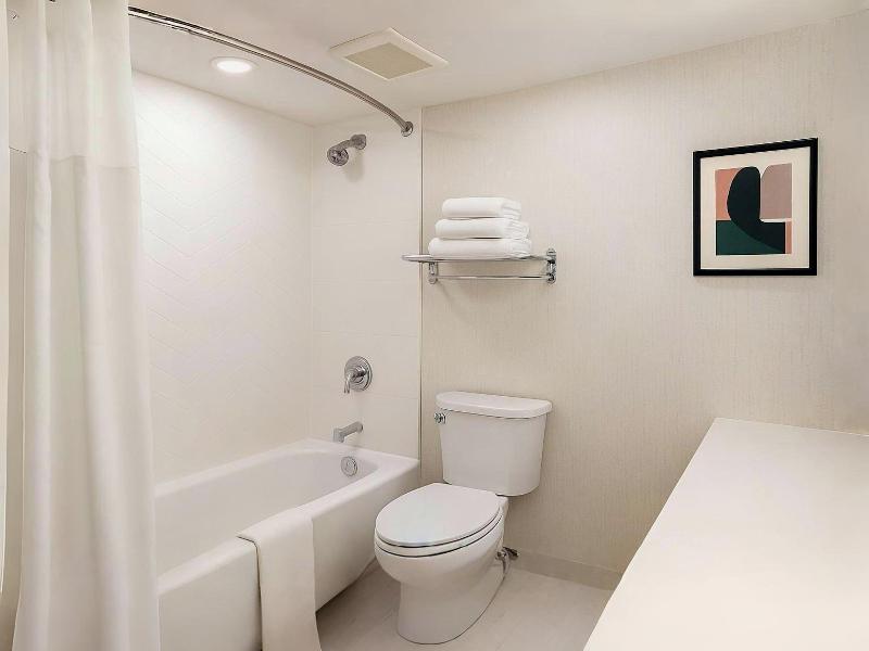 Holiday Inn Hotel and Suites Mississauga West Mead image