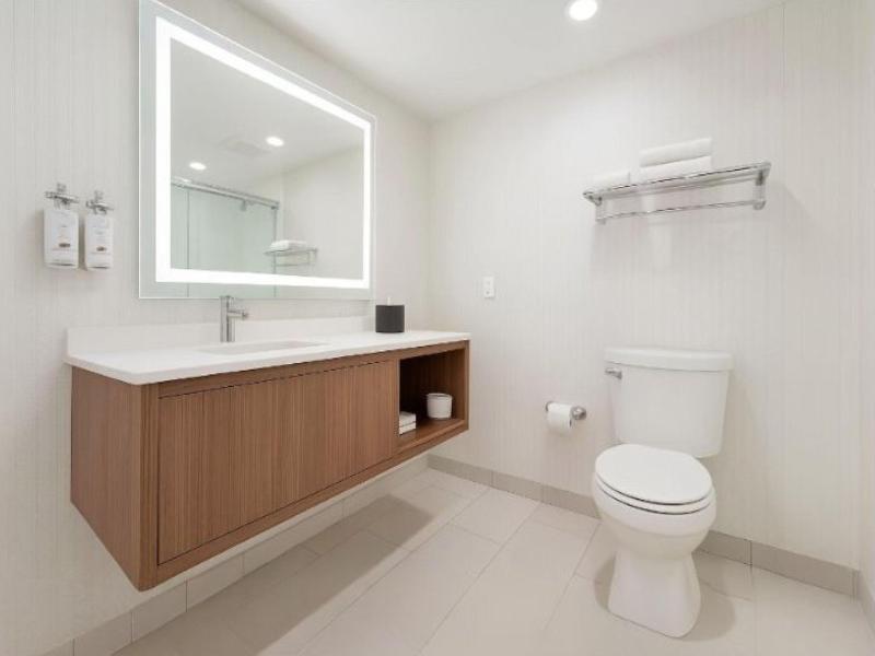 Holiday Inn Hotel and Suites Mississauga West Mead image
