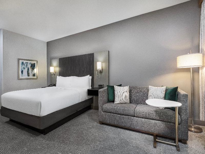 Holiday Inn Carlsbad - San Diego By IHG image