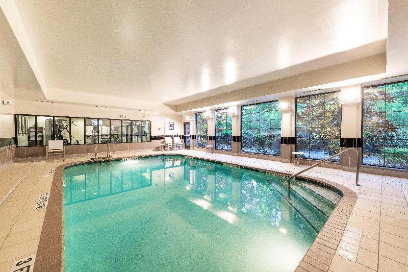 Staybridge Suites Charleston Ashley Phosphate image