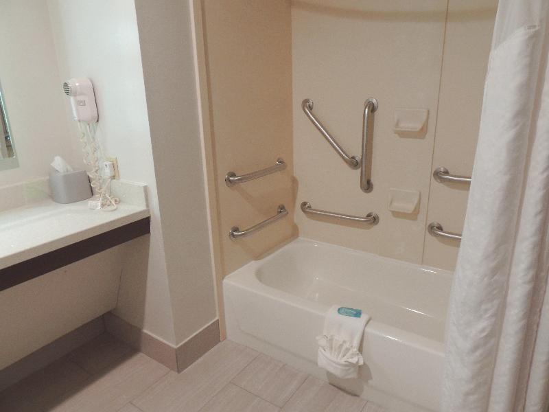 Holiday Inn Express Birmingham Ne Trussville image