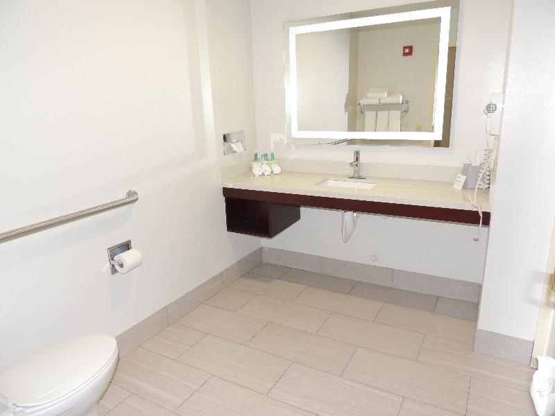 Holiday Inn Express Birmingham Ne Trussville image