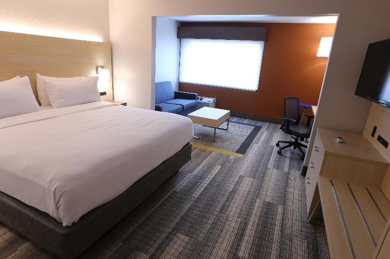 Holiday Inn Express Biloxi - Beach Blvd photo 10