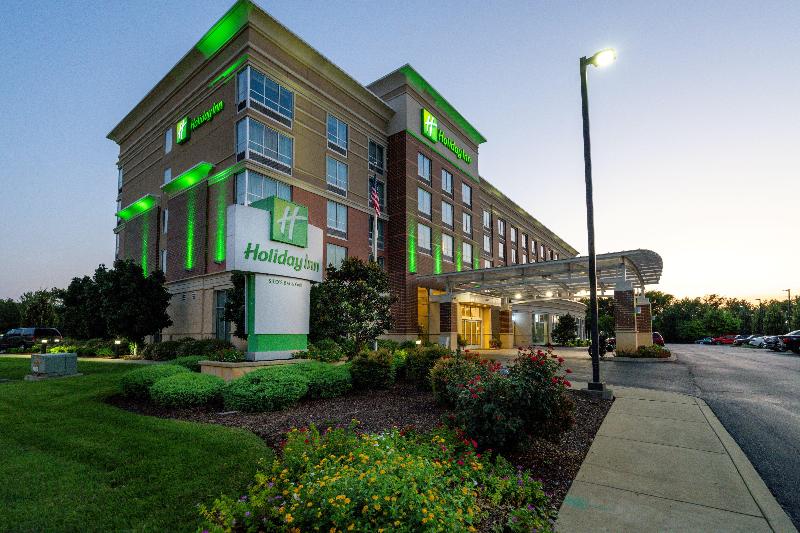 Holiday Inn Murfreesboro image
